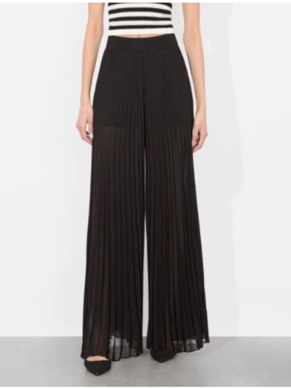 ALICE + OLIVIA Copen Pleated Pants in Black